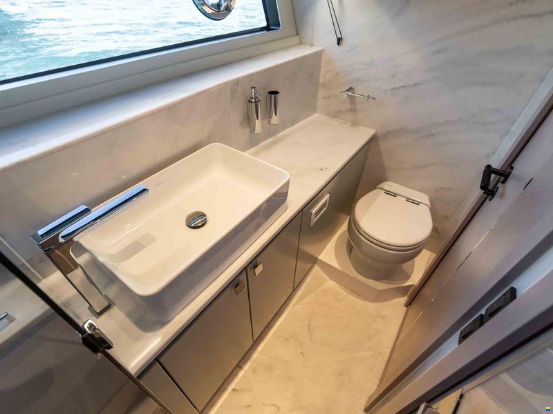 Sunseeker Predator 55