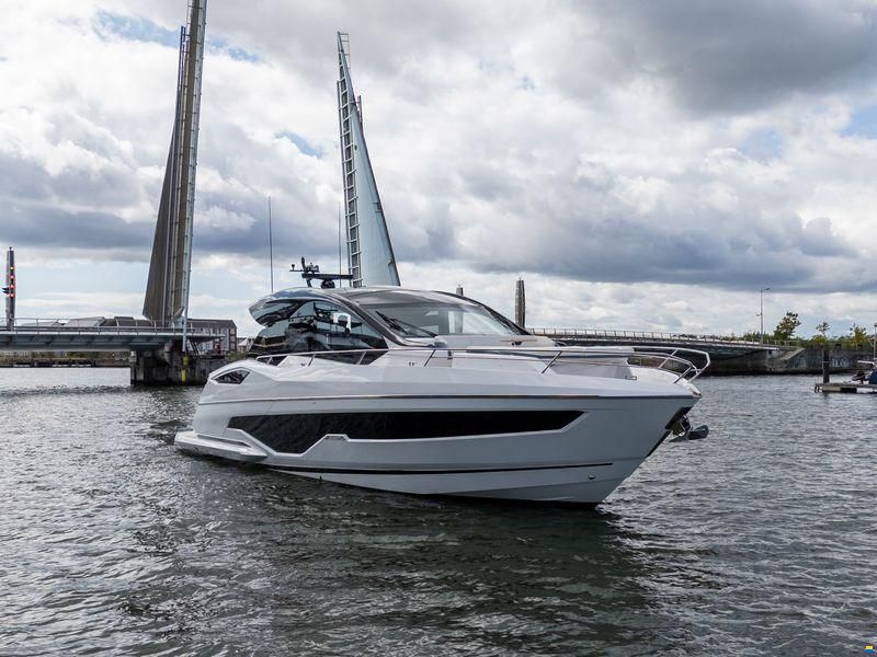 Sunseeker Predator 55