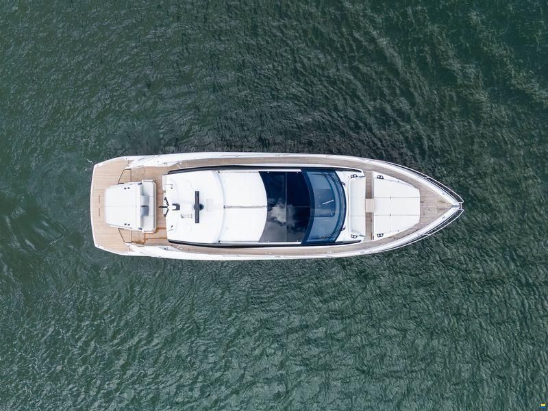 Sunseeker Predator 55