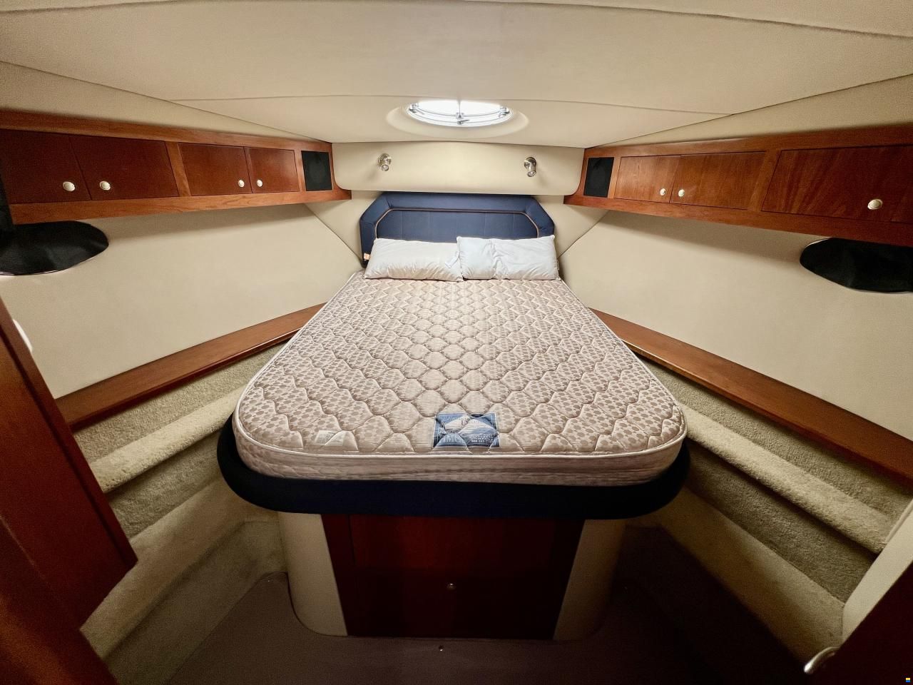 Cruiser Yachts 405 Express Motoryachts