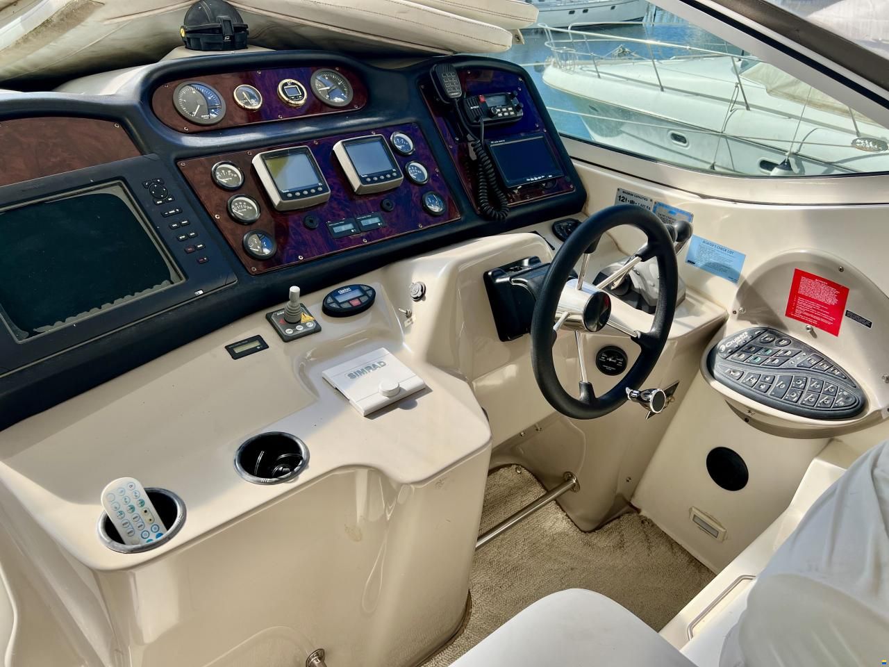 Cruiser Yachts 405 Express Motoryachts