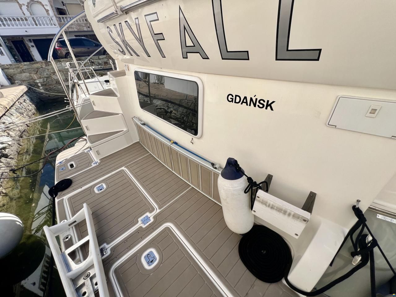 Cruiser Yachts 405 Express Motoryachts
