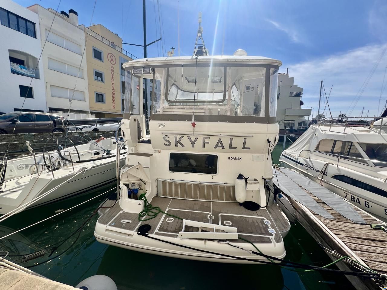 Cruiser Yachts 405 Express Motoryachts