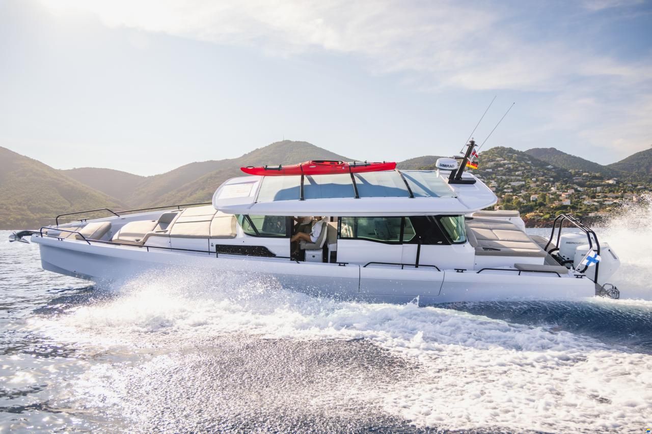 Axopar 45 Cross Cabin