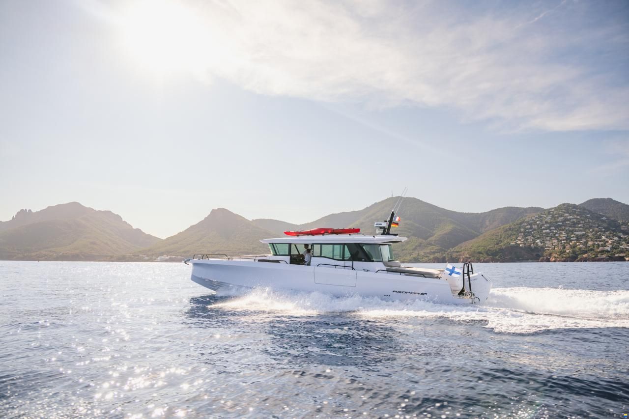 Axopar 45 Cross Cabin