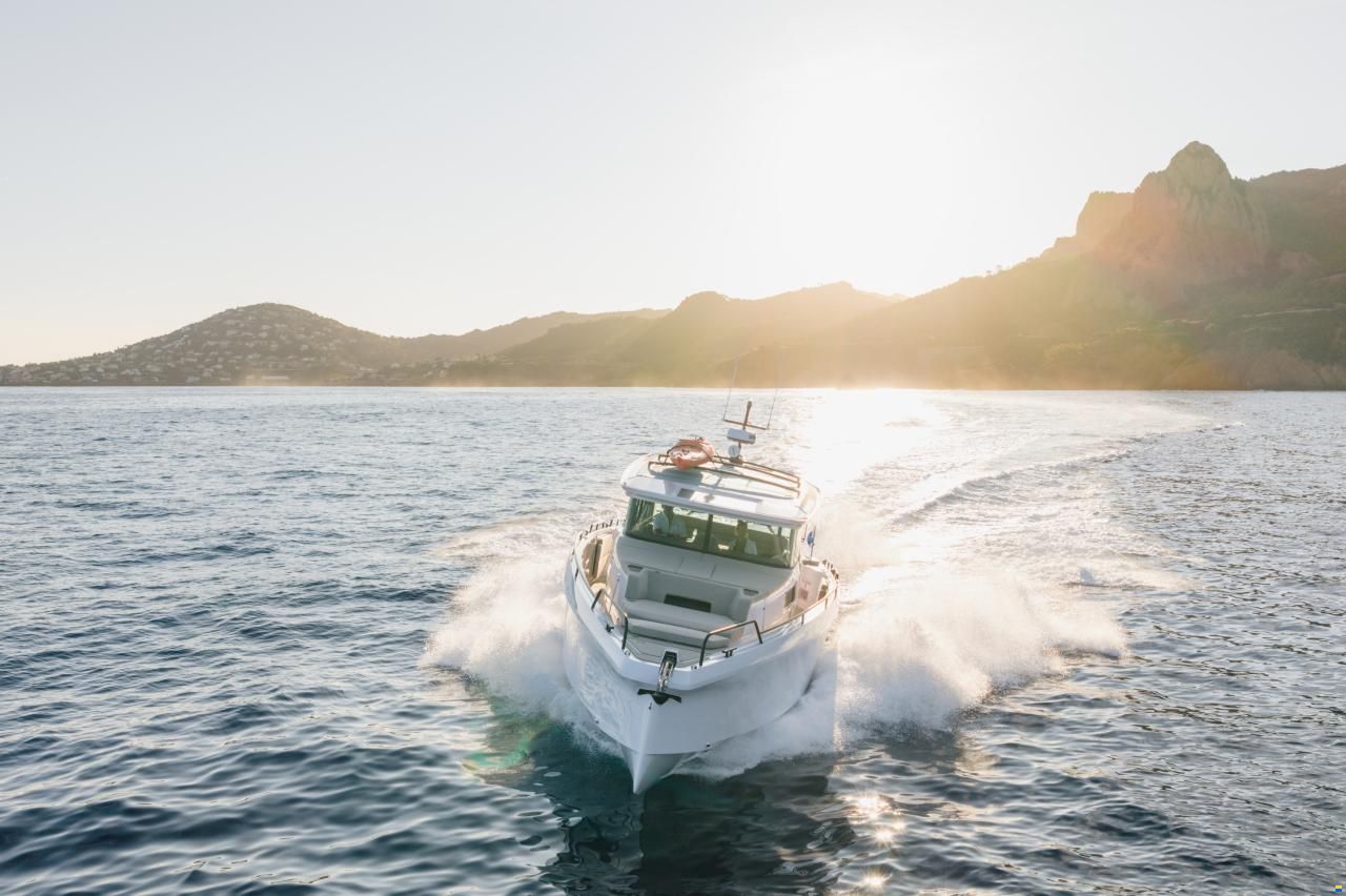 Axopar 45 Cross Cabin