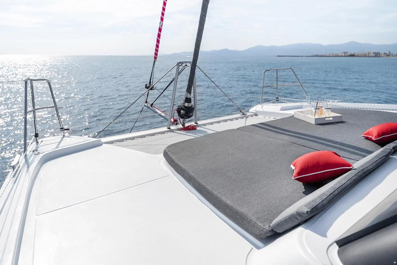 Aventura 37 Sail Welcome Pack until May 31st