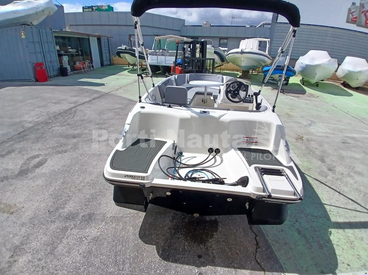 Bayliner M15