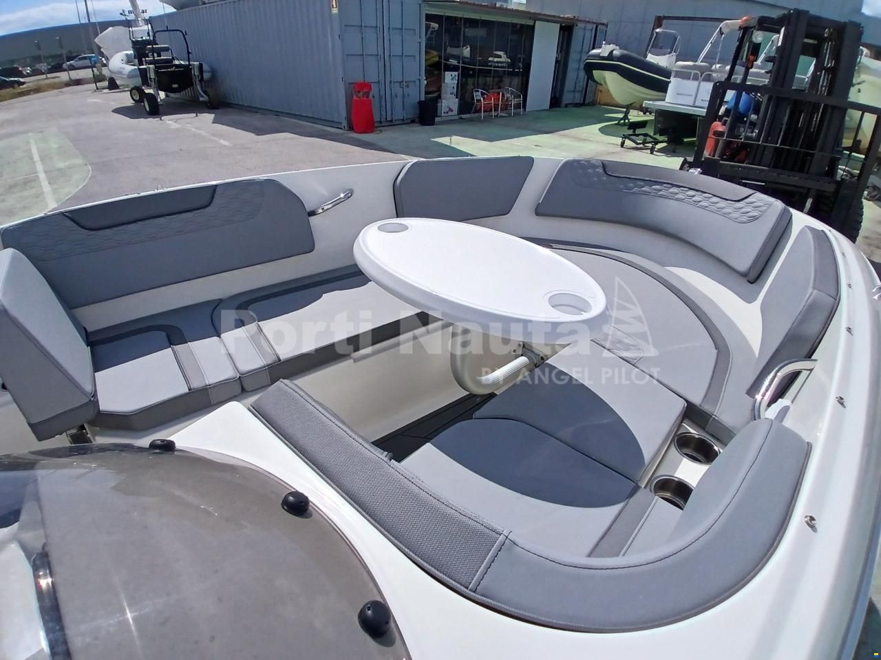 Bayliner M15