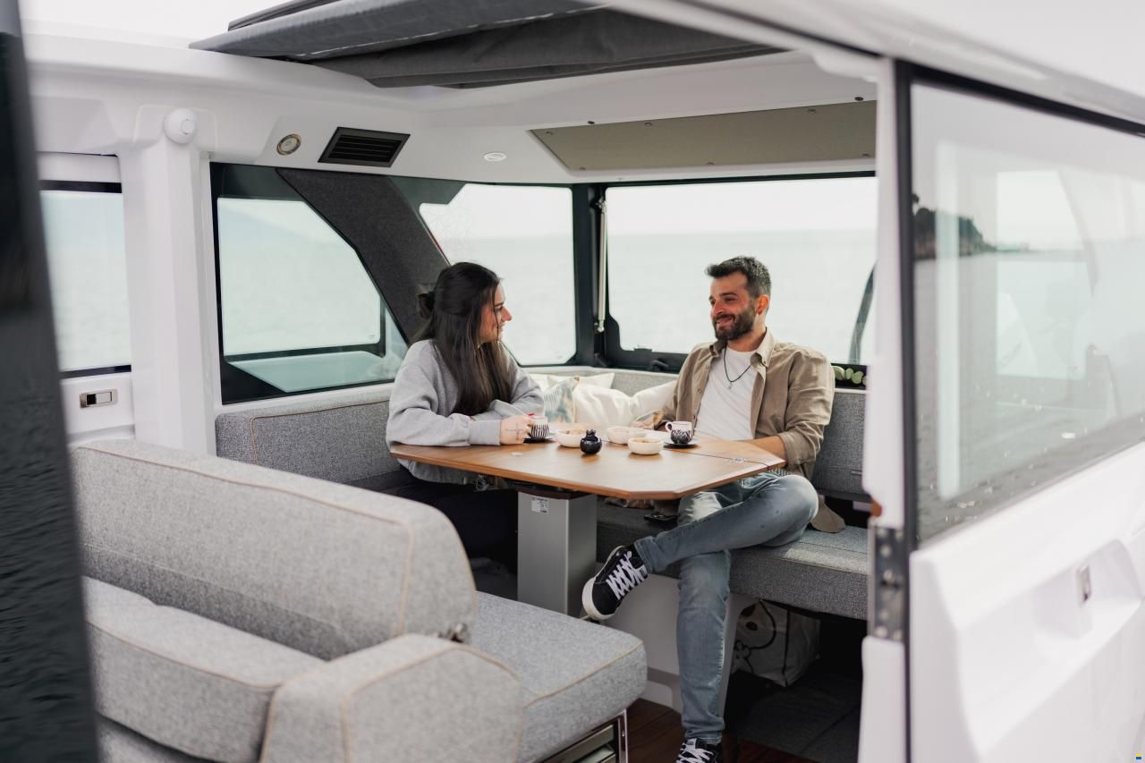 Axopar 38 Cross Cabin