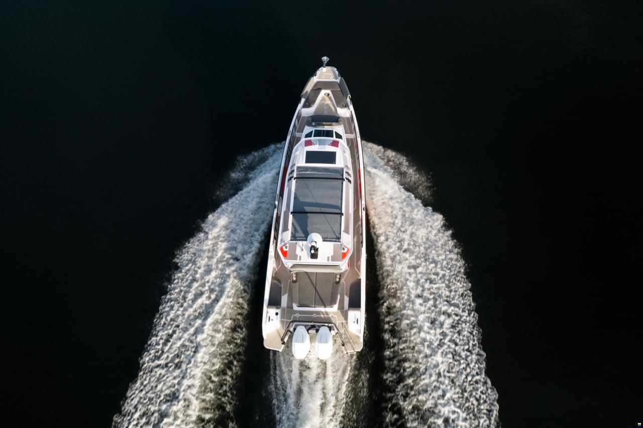 Axopar 38 Cross Cabin