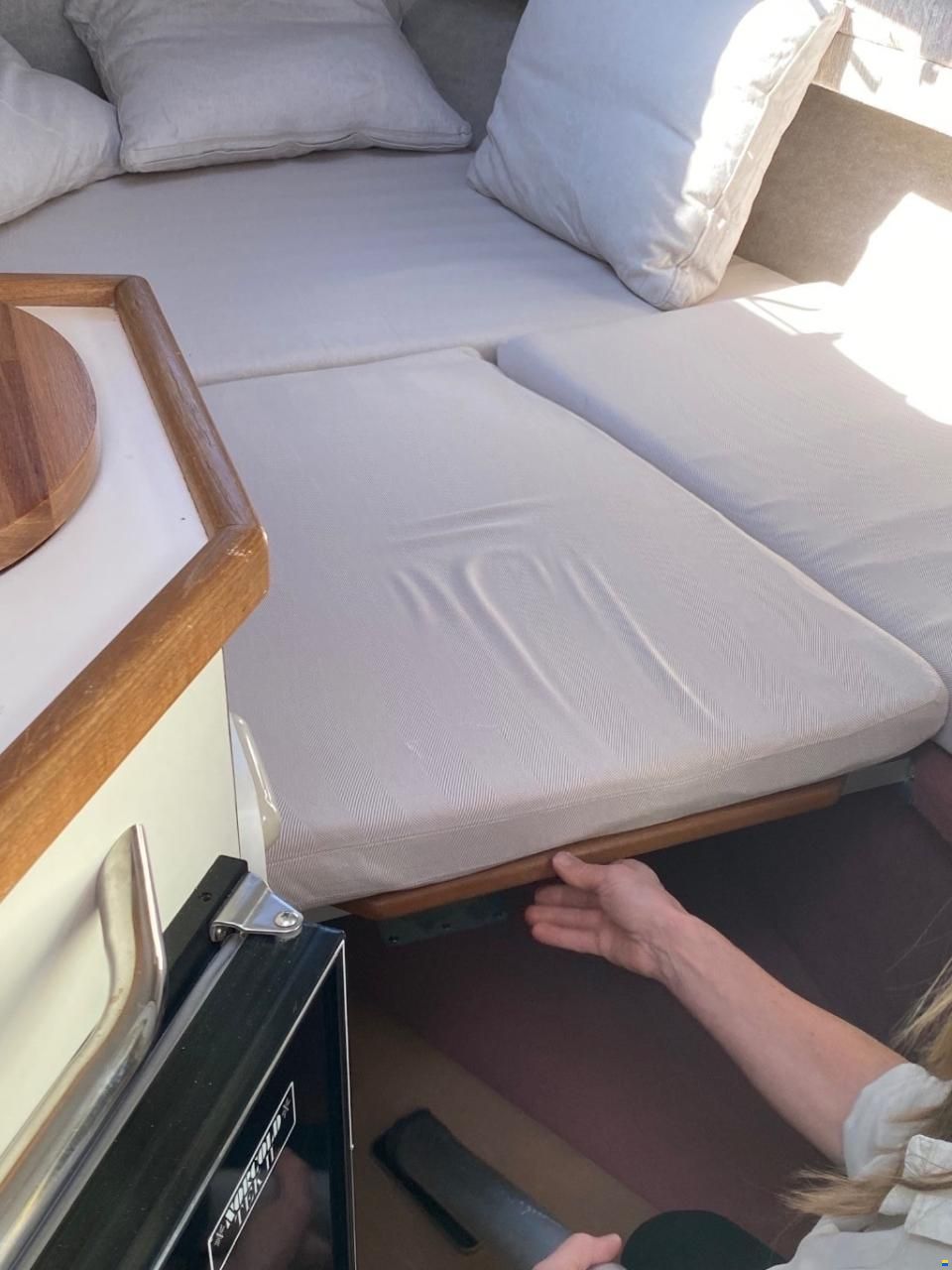 Sea Ray SUNDANCER 230/