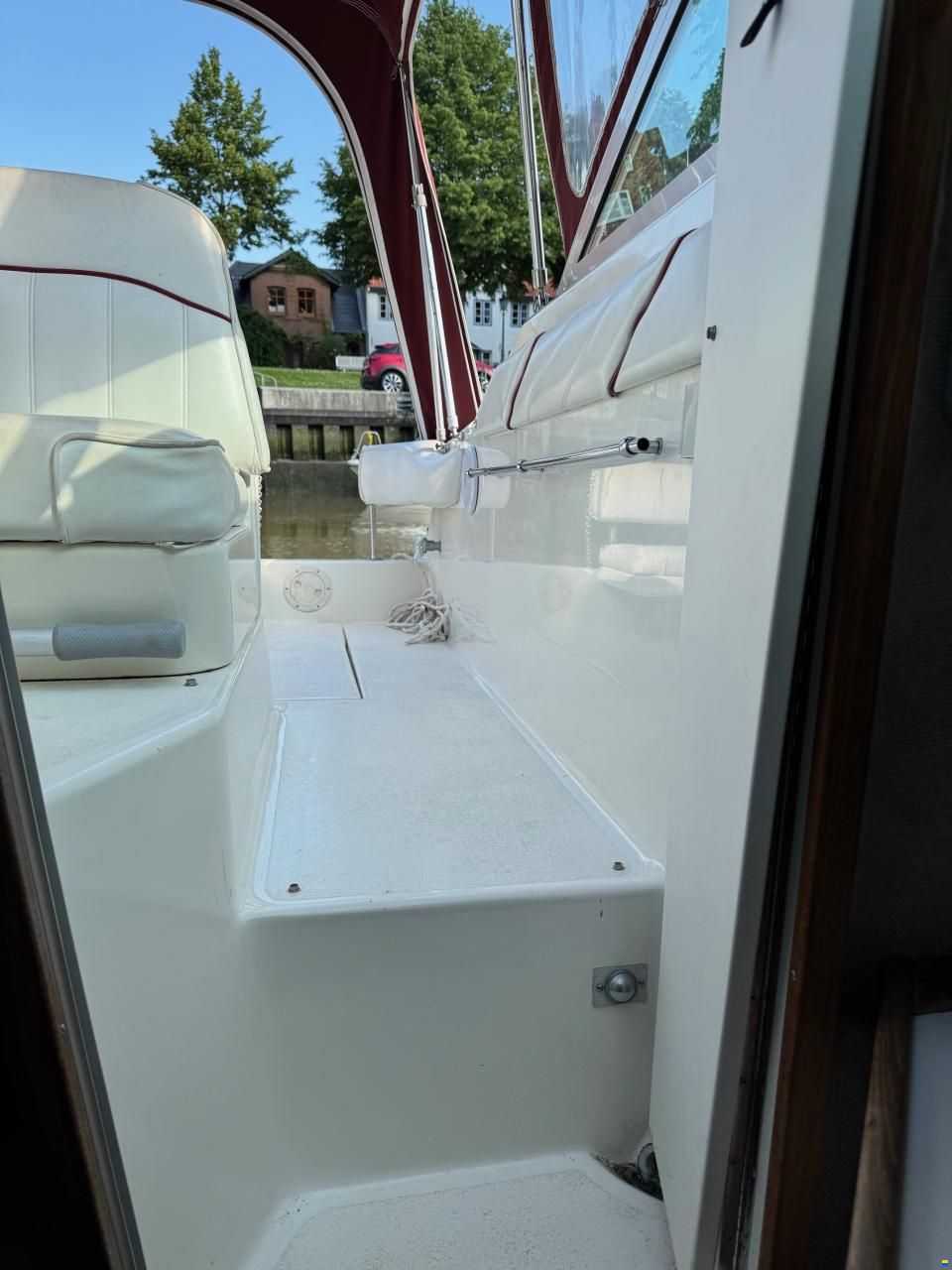 Sea Ray SUNDANCER 230/
