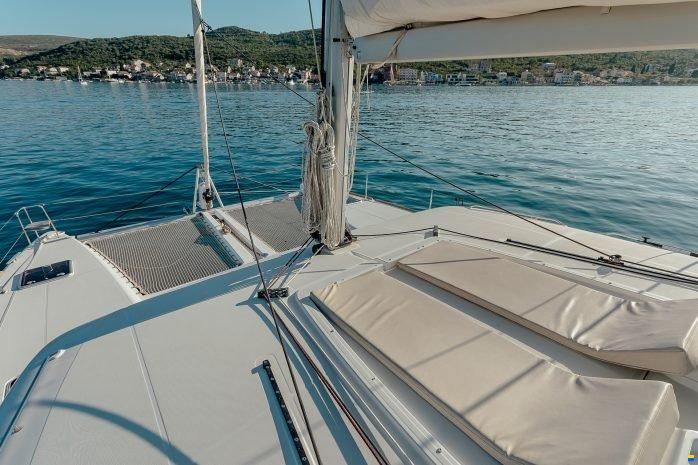 Lagoon 450 (2012)