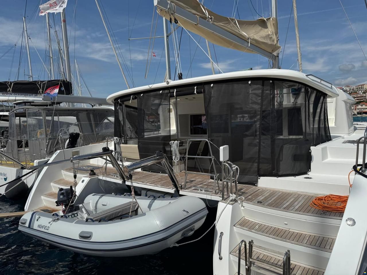 Lagoon 450 (2012)
