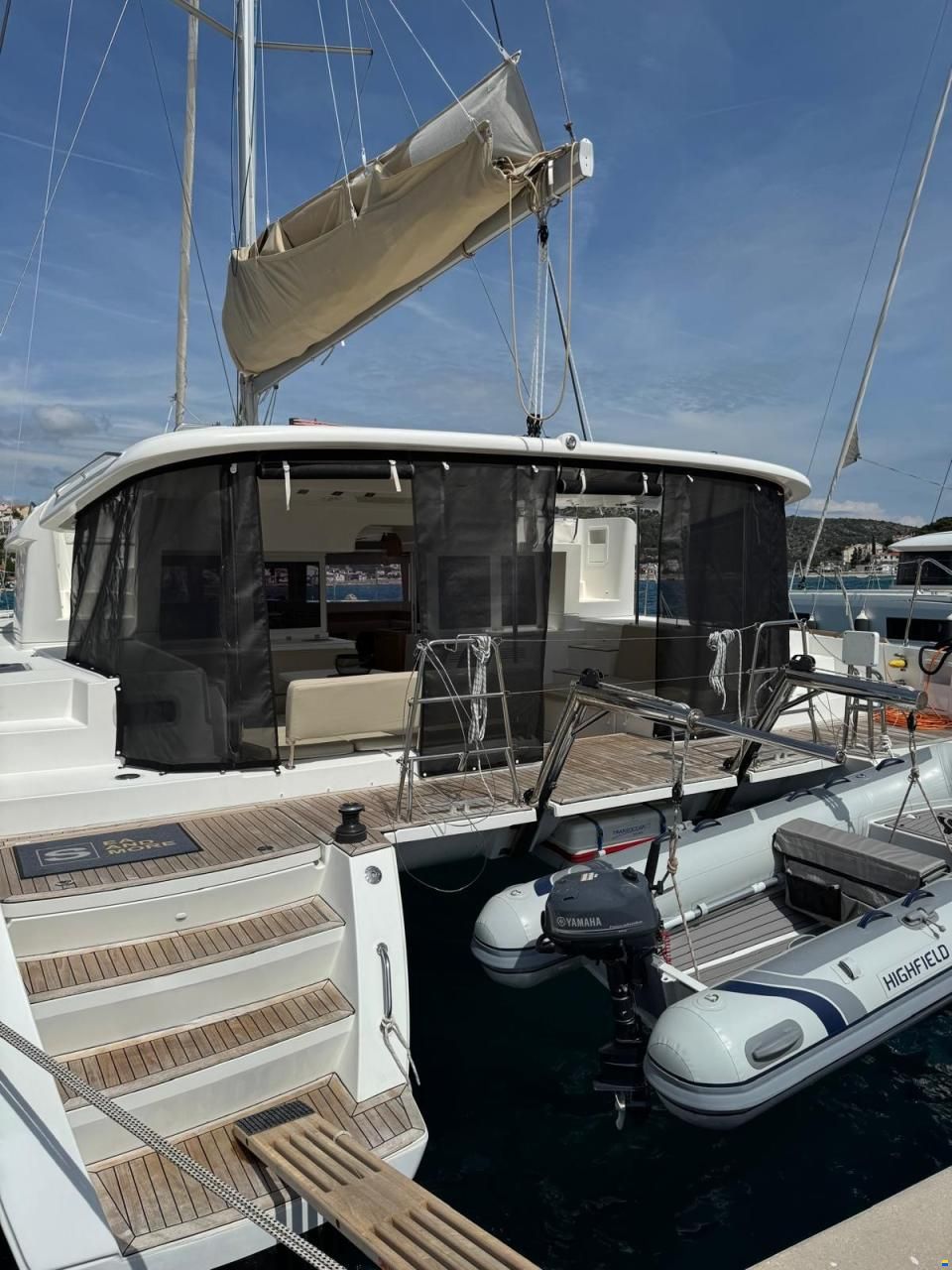 Lagoon 450 (2012)