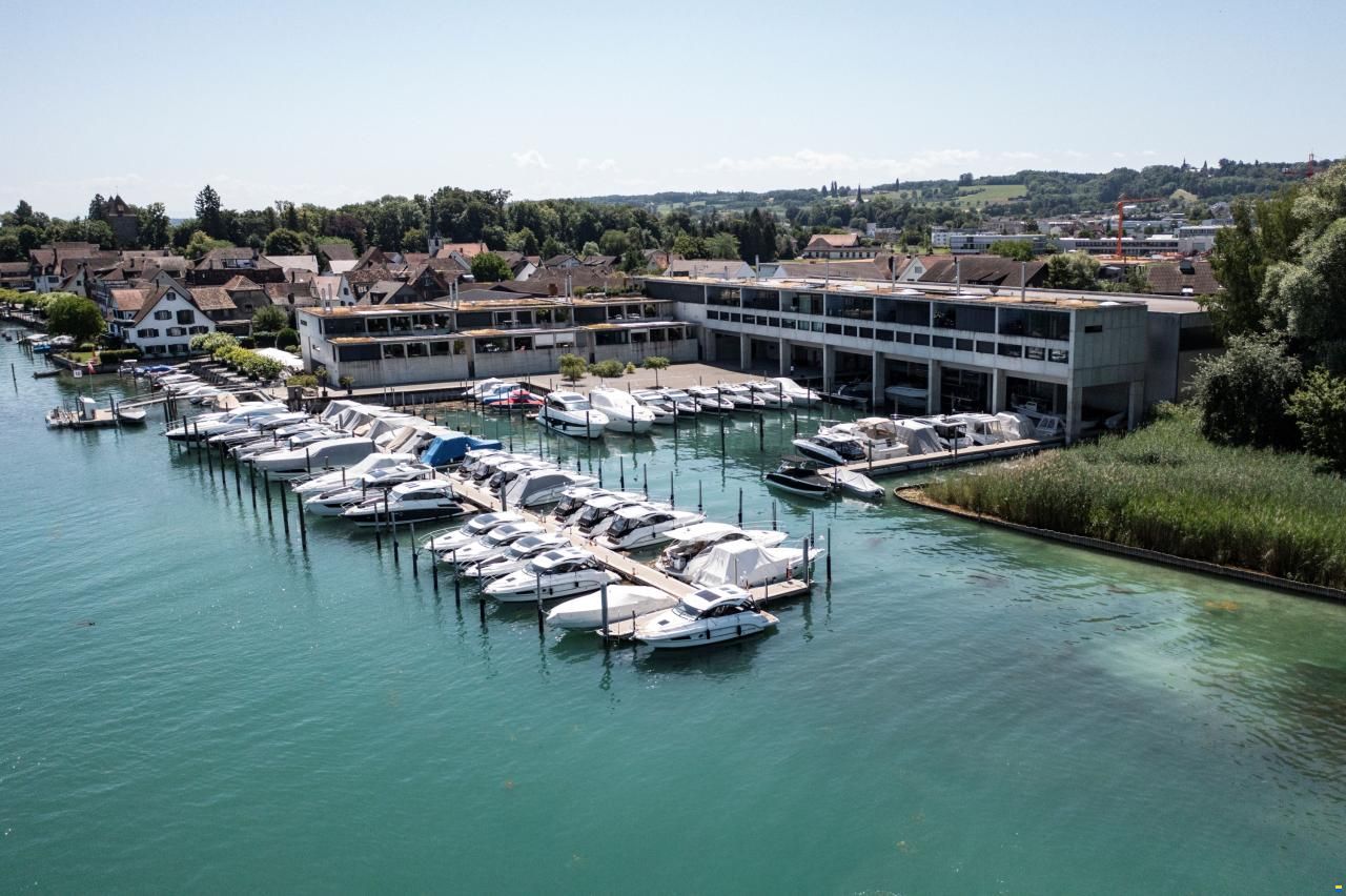 Liegeplatz gesichert beim Neuboot Kauf