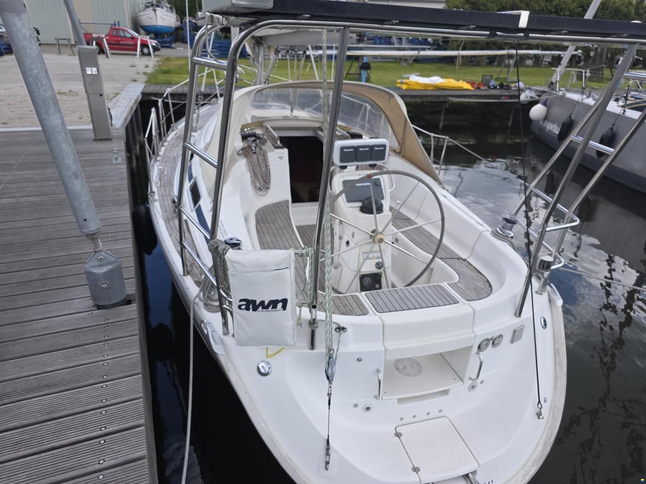 Bavaria 32