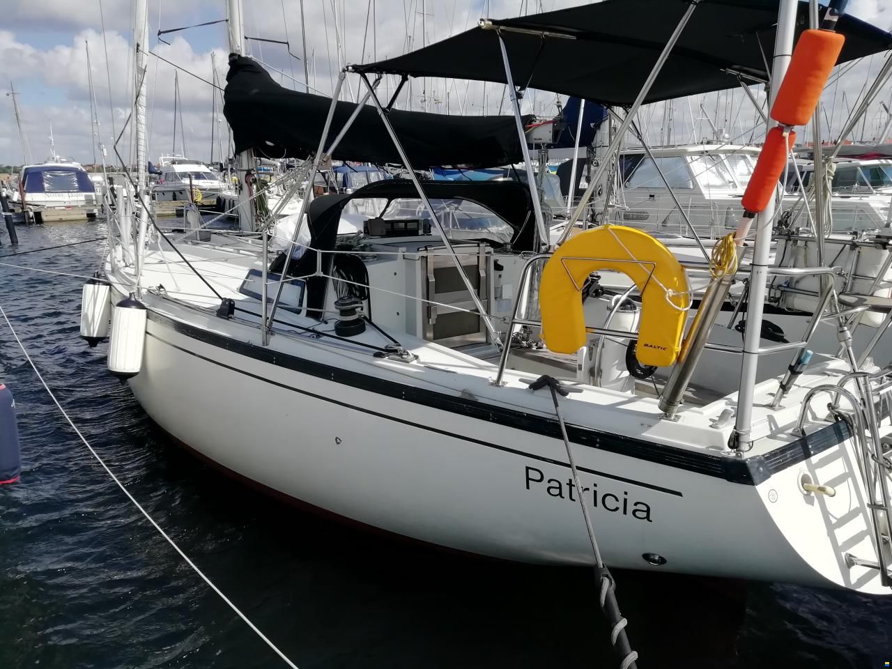 Dufour 35