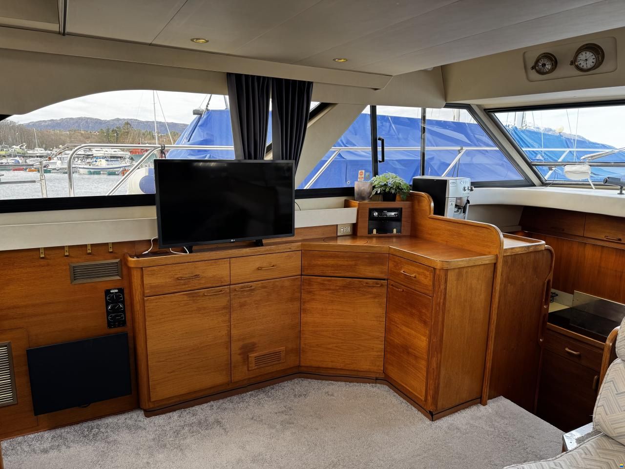 Princess 435