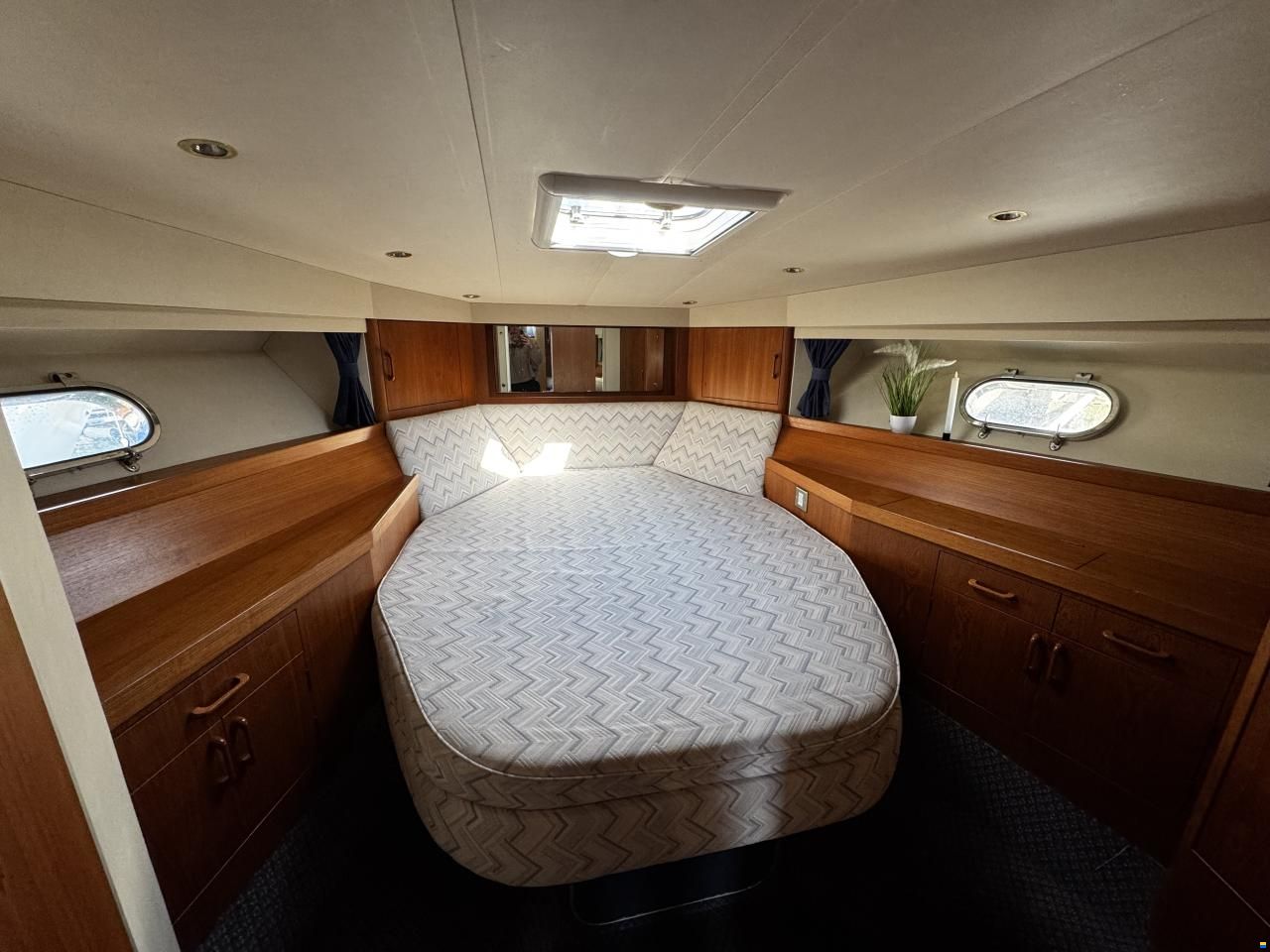 Princess 435