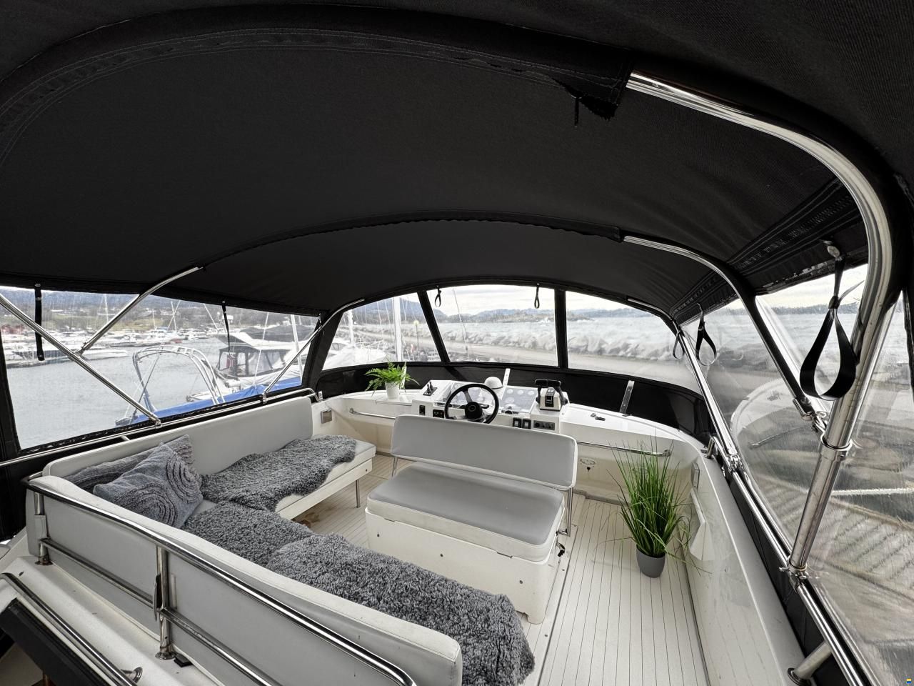 Princess 435