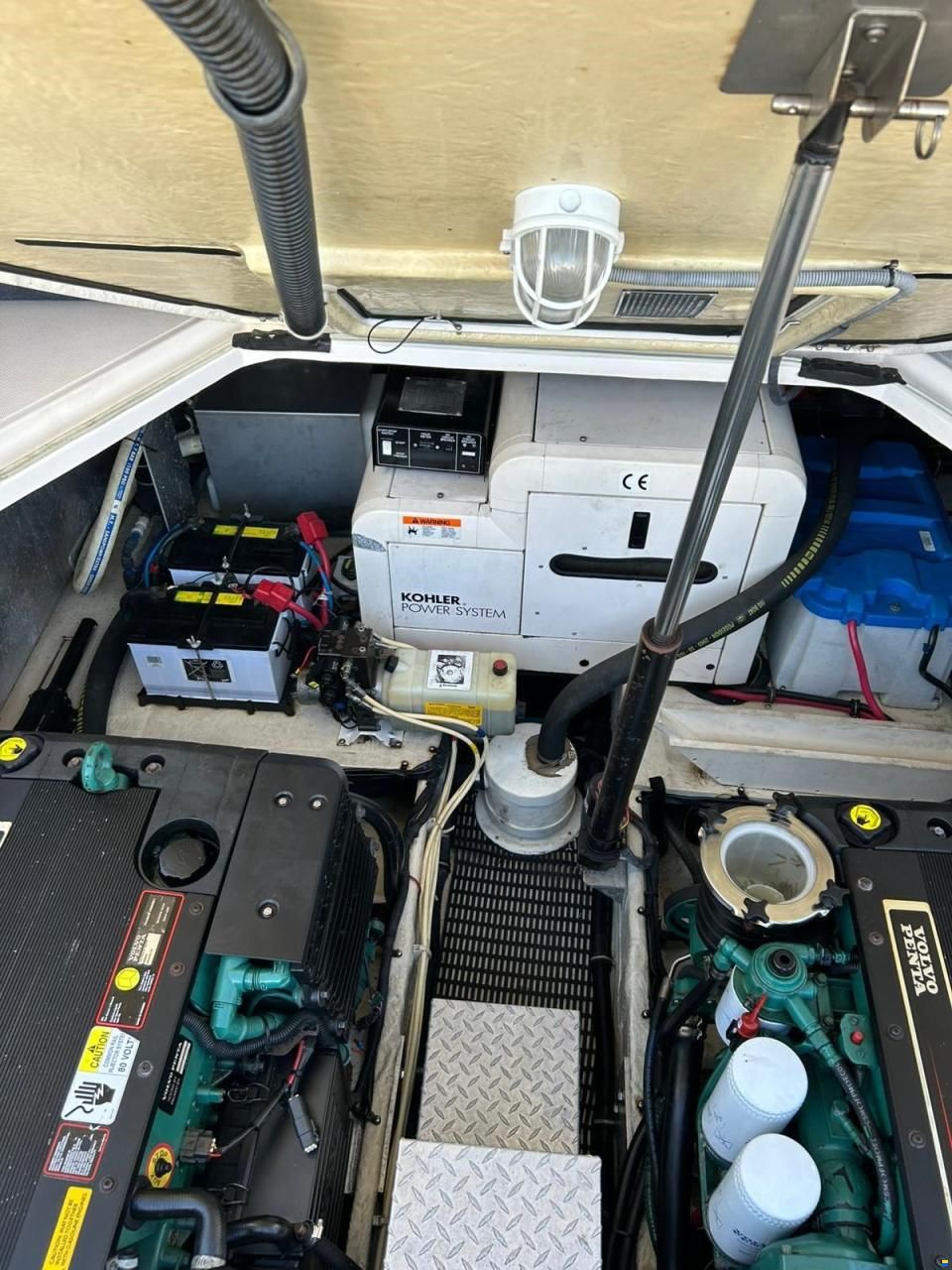 Regal Marine 3760 Commodore