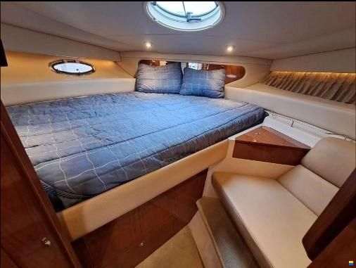 Regal Marine 3760 Commodore