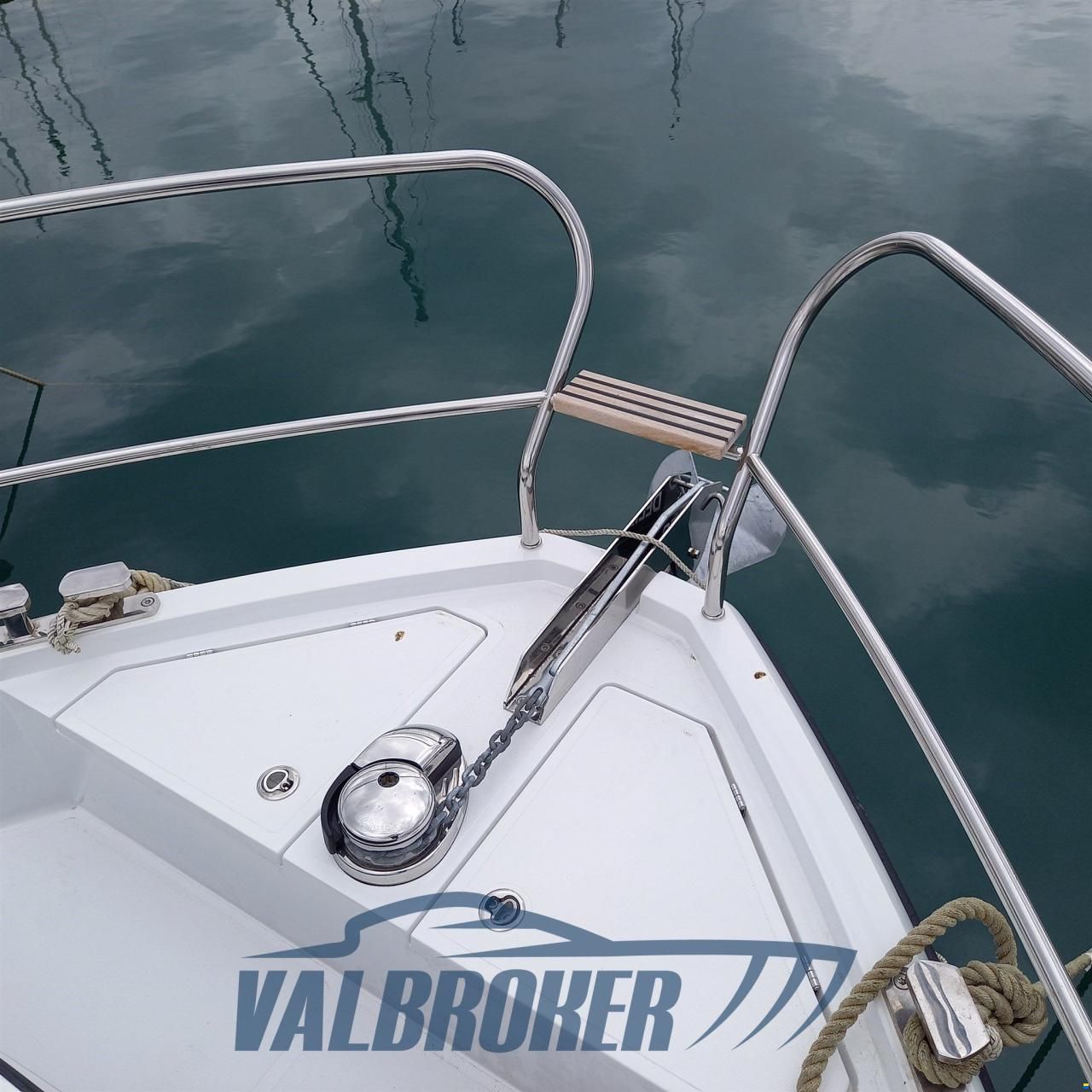 Sealine C335V