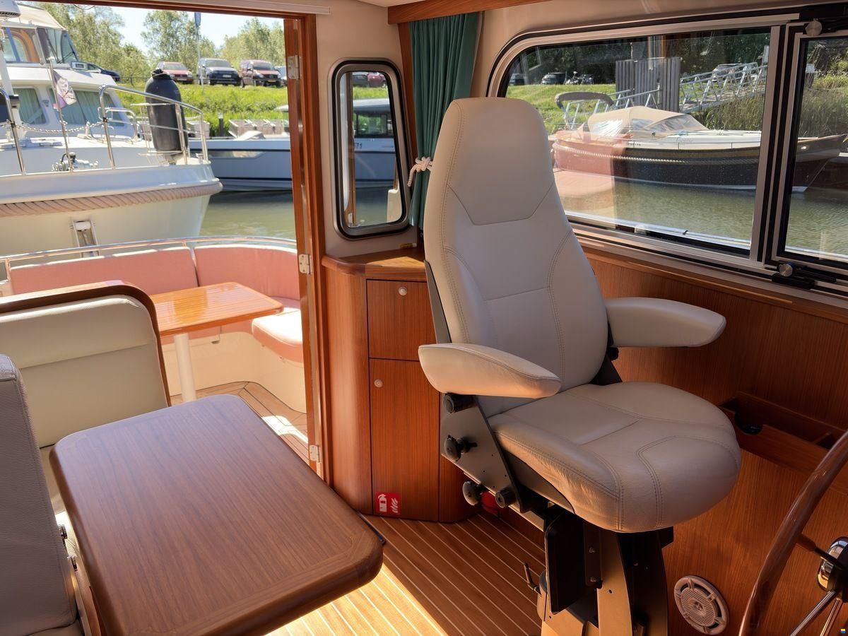 North-Line Yachts 37 Wheelhouse