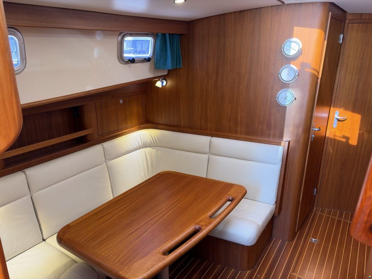 North-Line Yachts 37 Wheelhouse