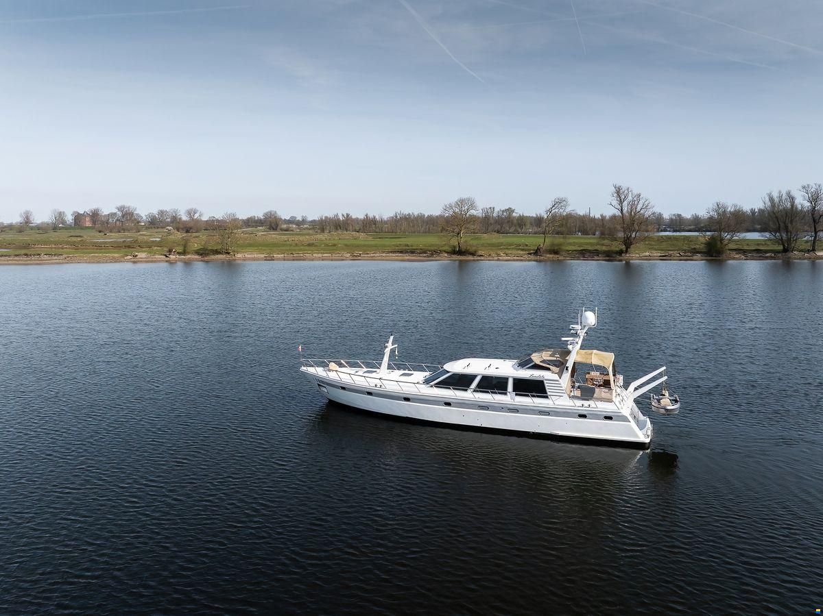Laancruiser 2100
