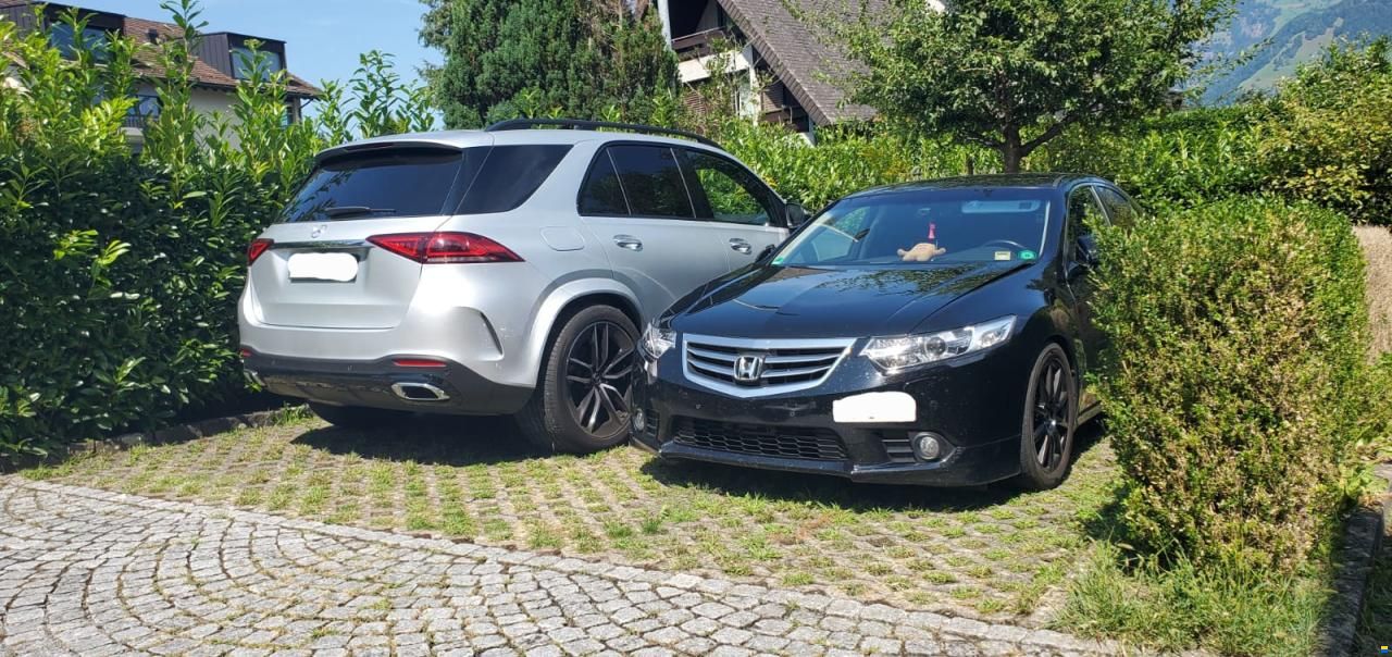 Bootsplatz mit Aufzug / Hallenplatz