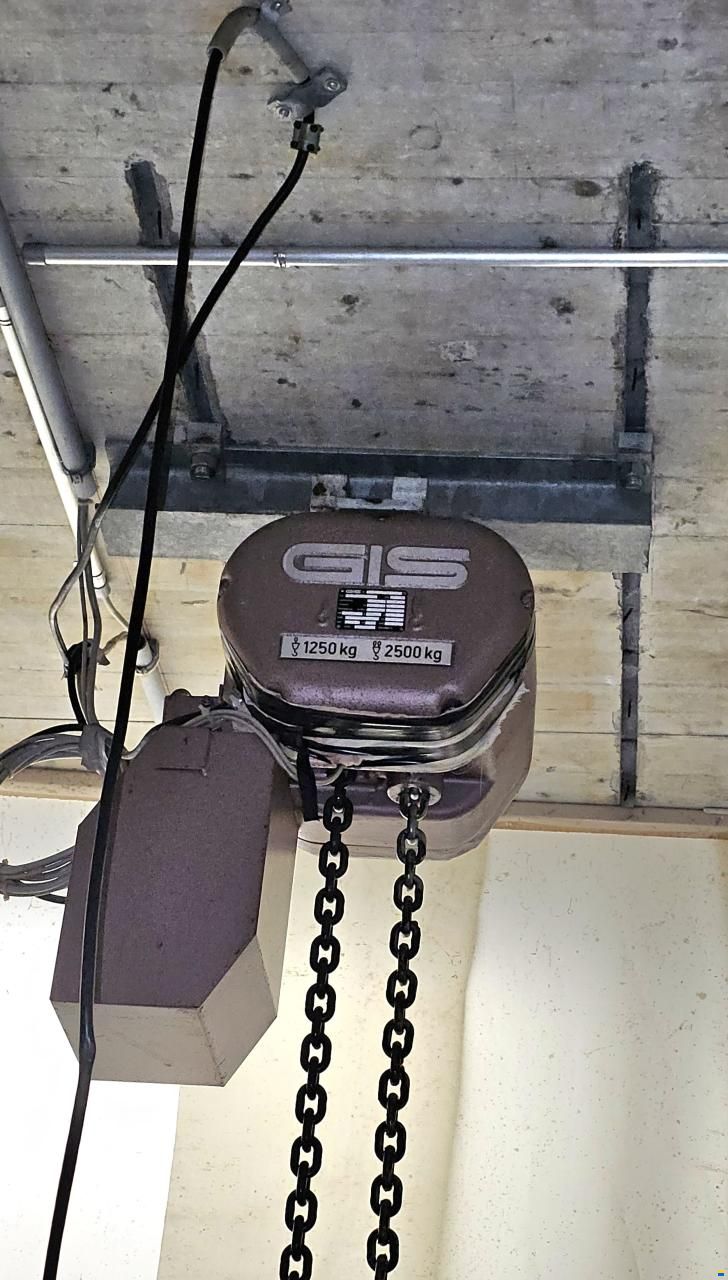 Bootsplatz mit Aufzug / Hallenplatz