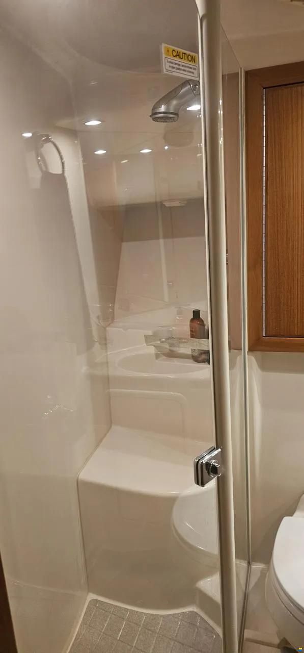 Riviera Flybridge 37