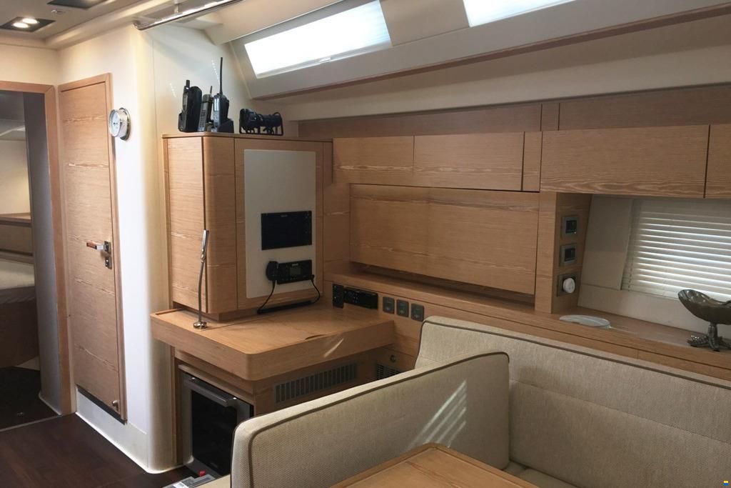 Hanse 588