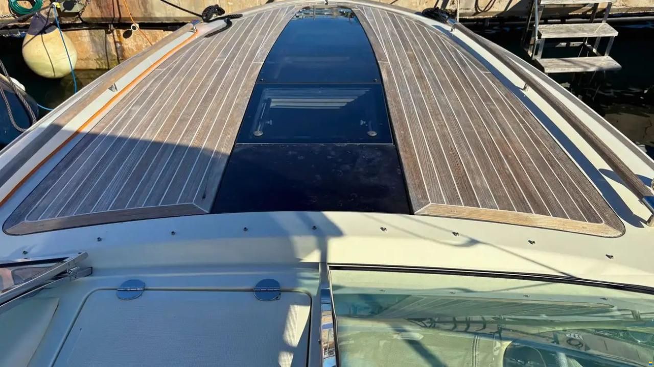 Chris Craft 32 Corsair
