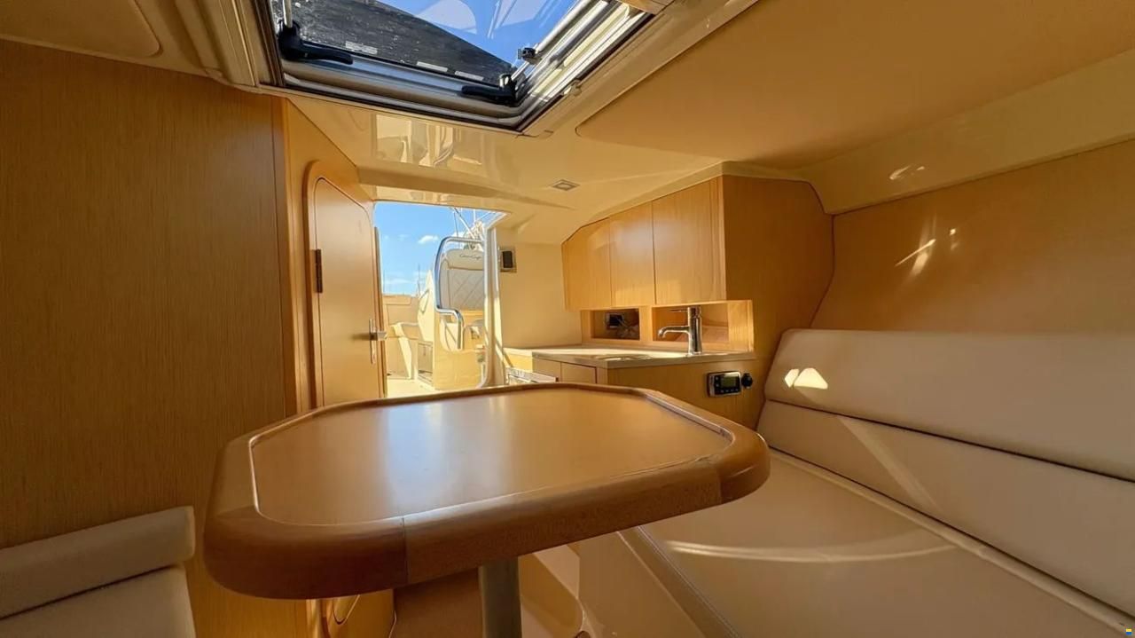 Chris Craft 32 Corsair