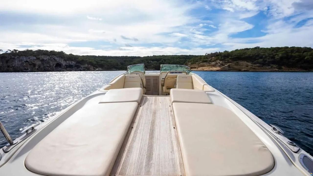 Chris Craft 32 Corsair