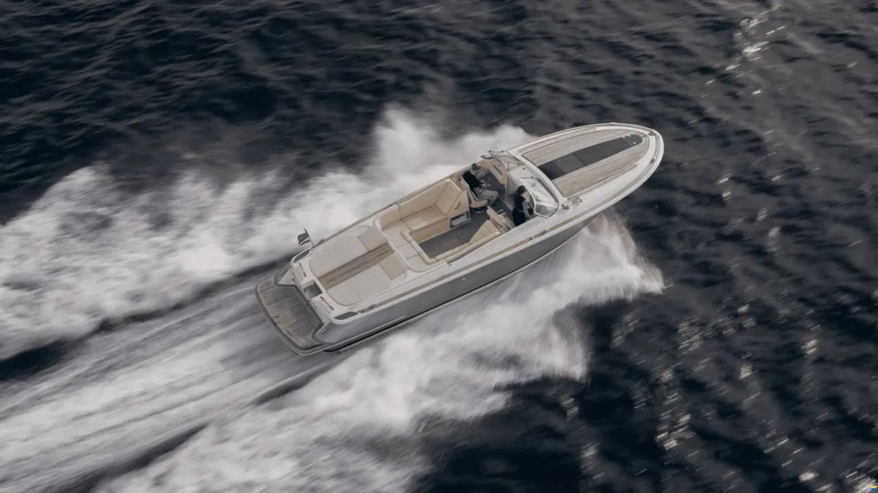 Chris Craft 32 Corsair