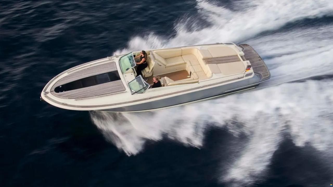 Chris Craft 32 Corsair
