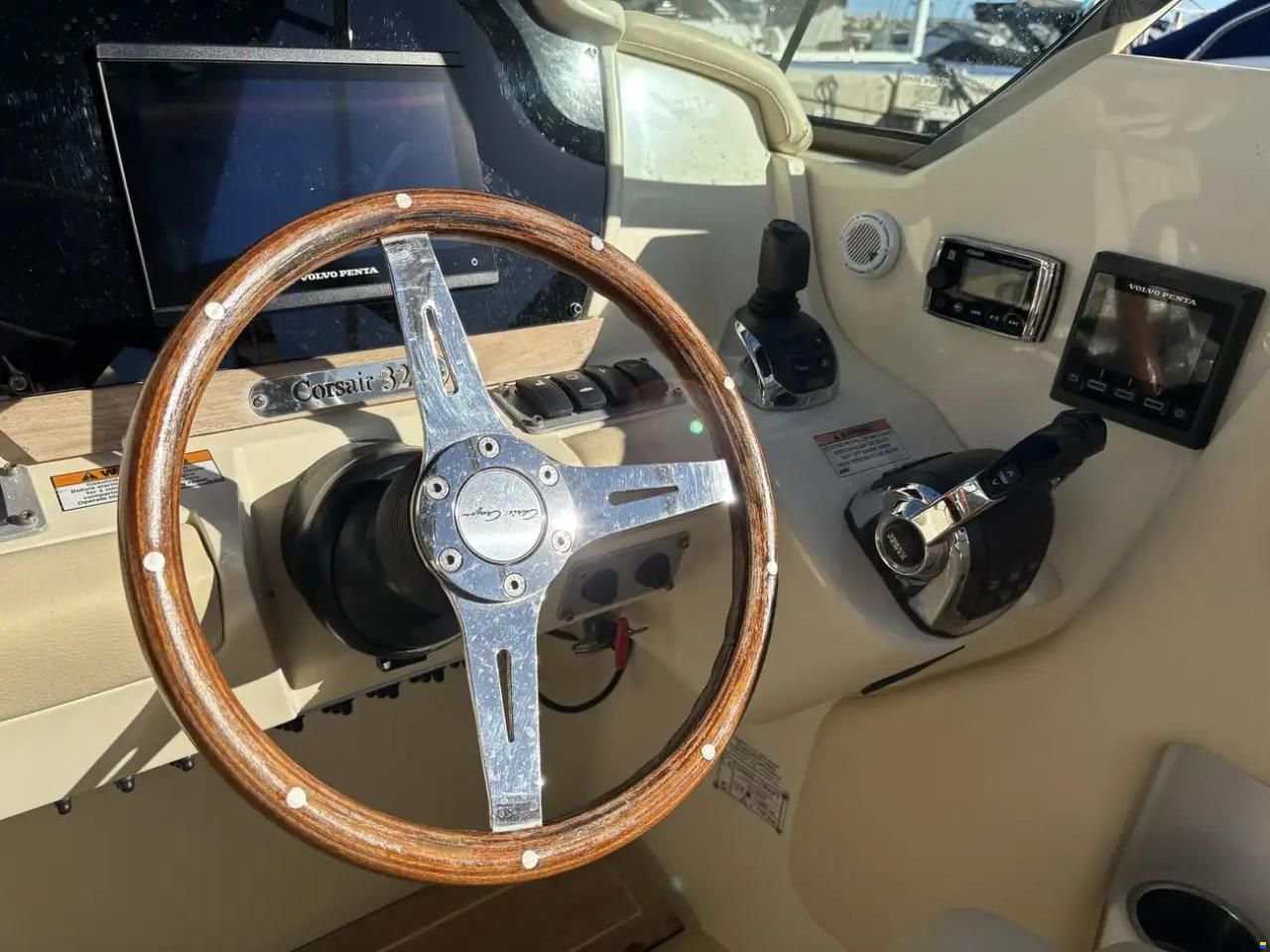 Chris Craft 32 Corsair