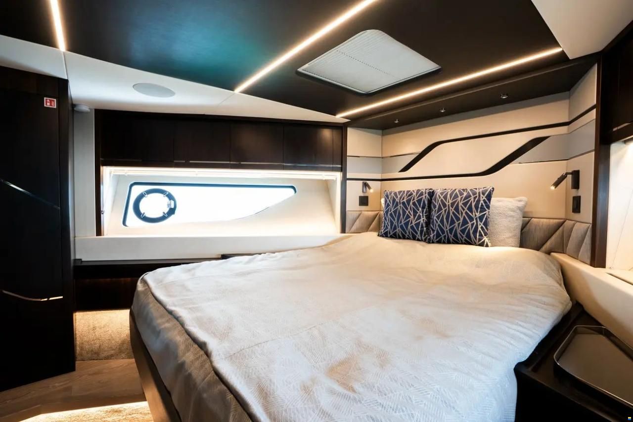 Sunseeker Predator 74 Xps