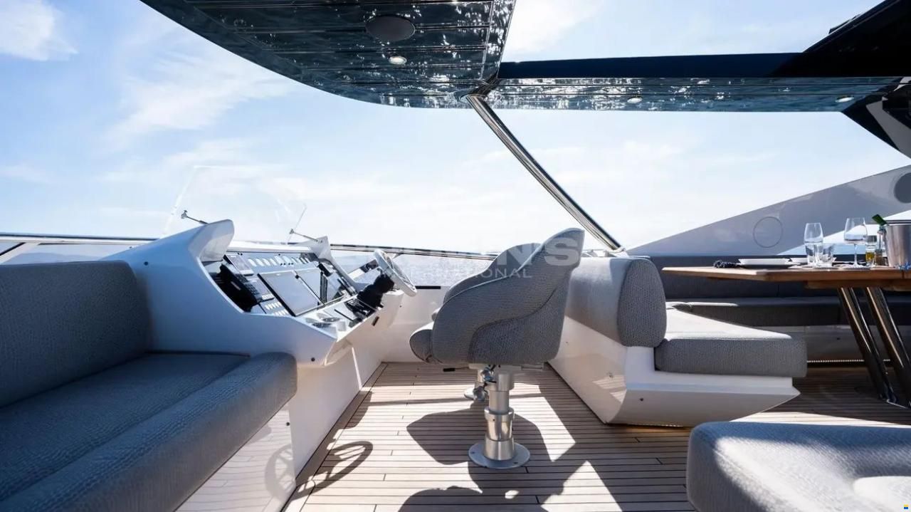 Sunseeker 86 Yacht