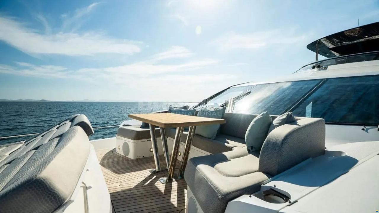 Sunseeker 86 Yacht