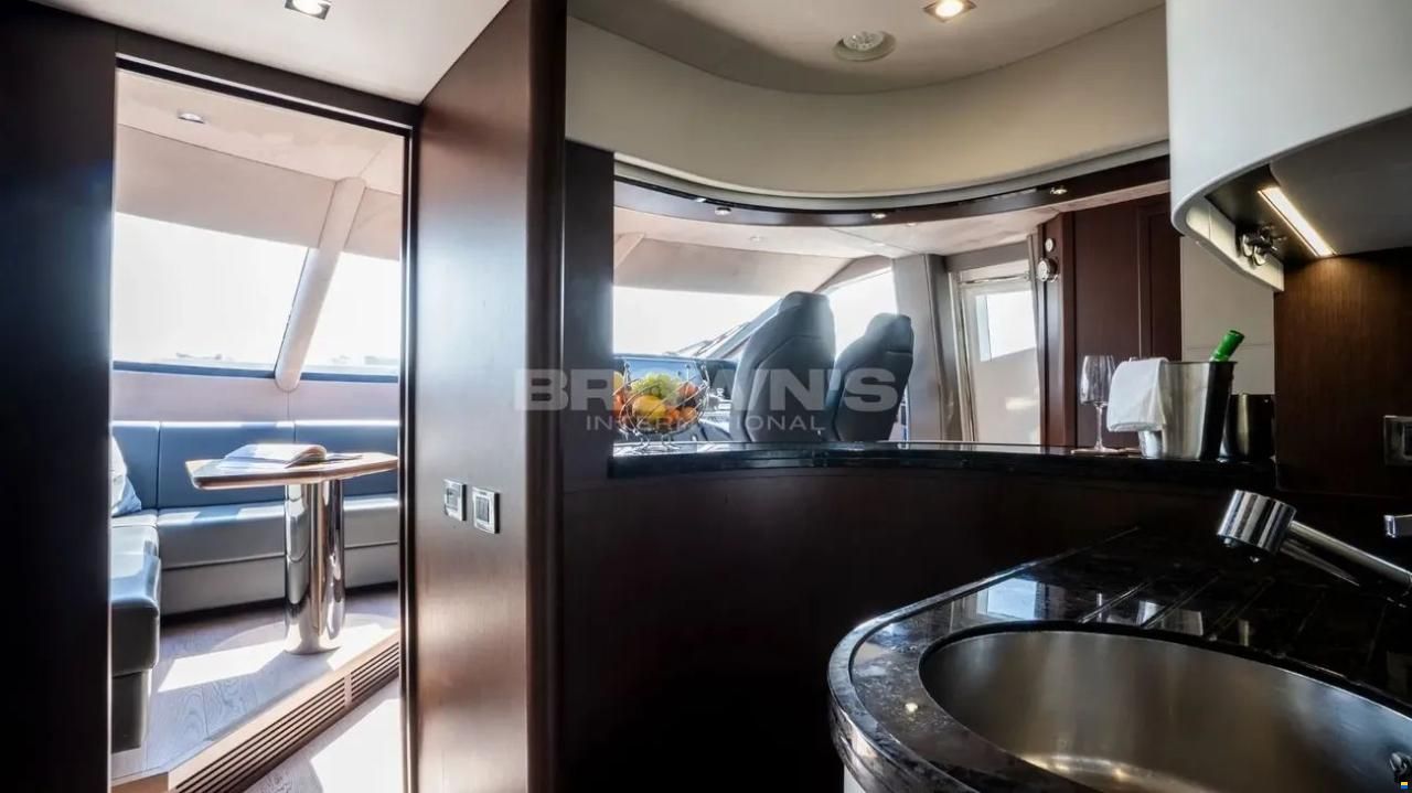 Sunseeker 86 Yacht