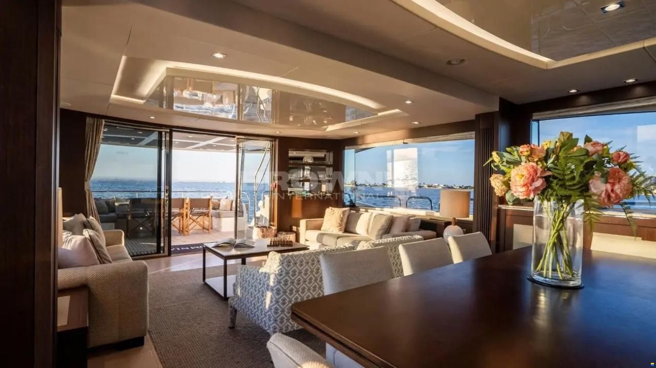 Sunseeker 86 Yacht