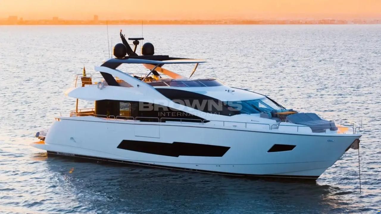 Sunseeker 86 Yacht
