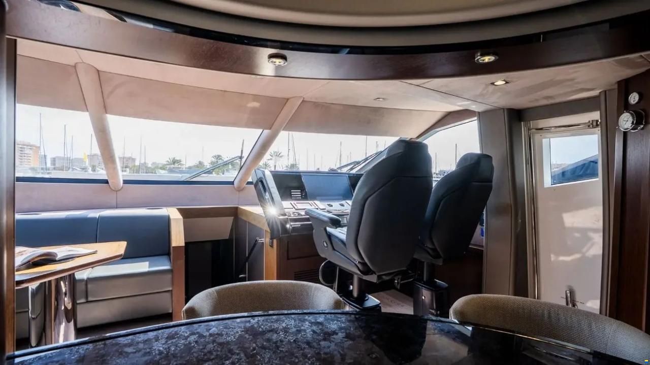 Sunseeker 86 Yacht