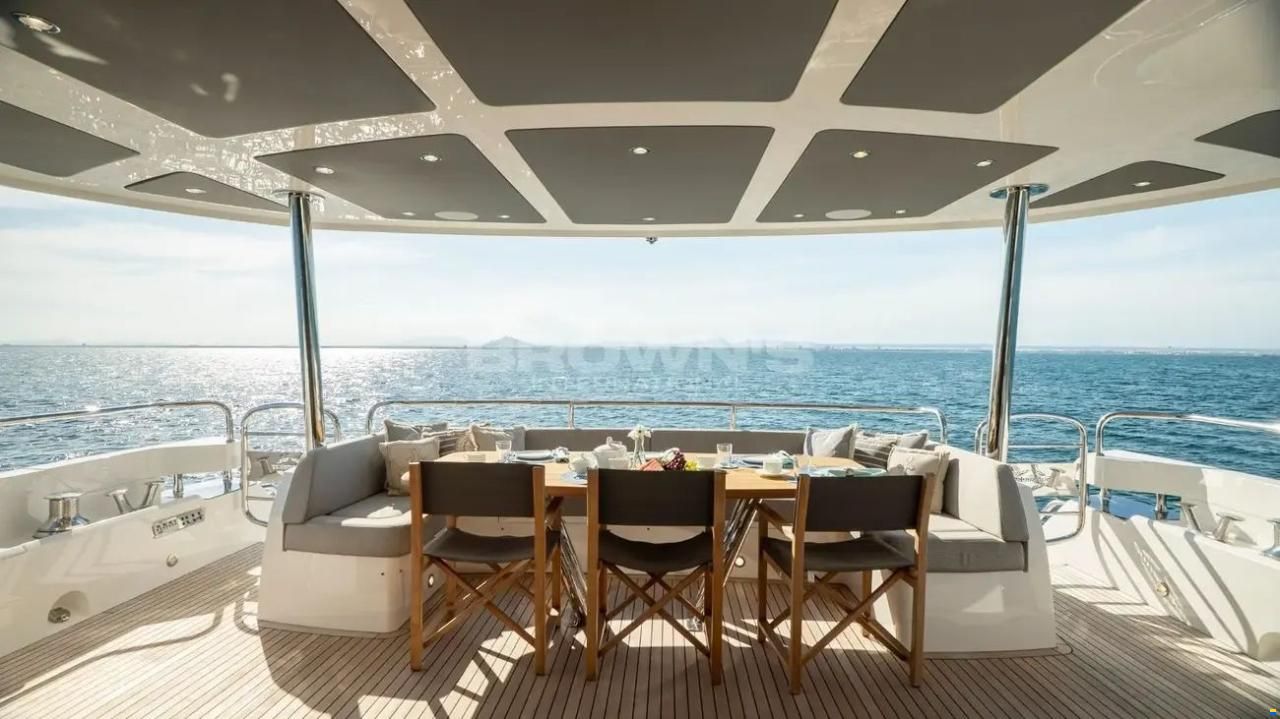 Sunseeker 86 Yacht